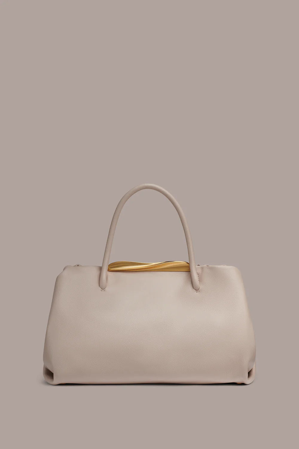 Soft Structured Satchel Leather Bag Equipped With Dual Handles and Detachable Chain Trim Shoulder Strap